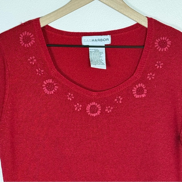 Sag Harbor Womens Red Embroidered Knit Top Short Sleeve Sweater Size M Classic - Picture 3 of 7